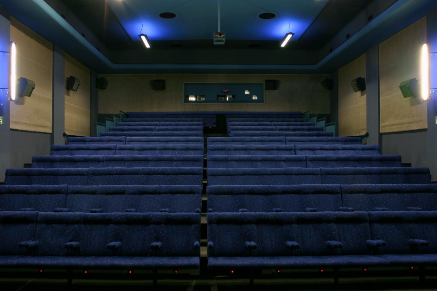 Kinosál sedačky